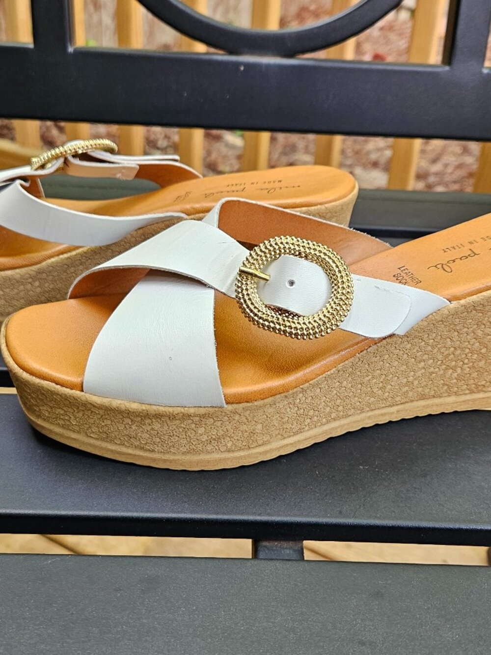Mila Paoli White Wedge Sandals Shoes Size 8